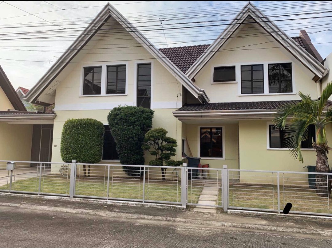 4+1 BR Santa Rosa Estates Big Fully Furnished House near Laguna