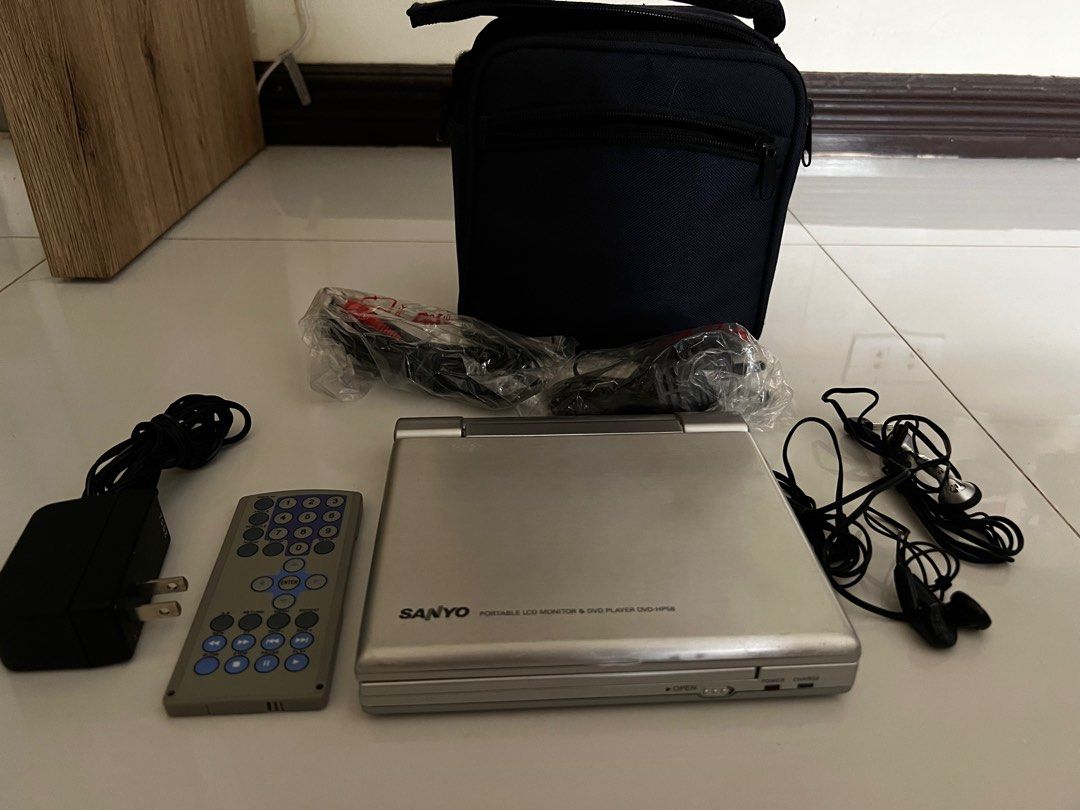 Sanyo DVD player (vintage), Audio, Portable Music Players on Carousell
