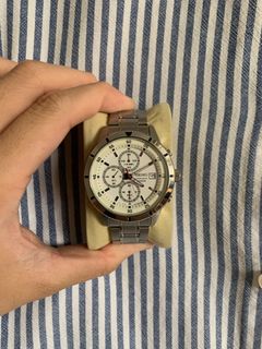 (Category: ) located in . Submitted by traderdre (Listing ID 1209938817, Image 1). Description: .