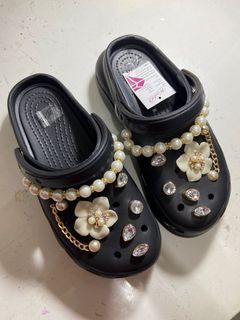 sendal crocs bangkok (udh sm aksesorisnya) 