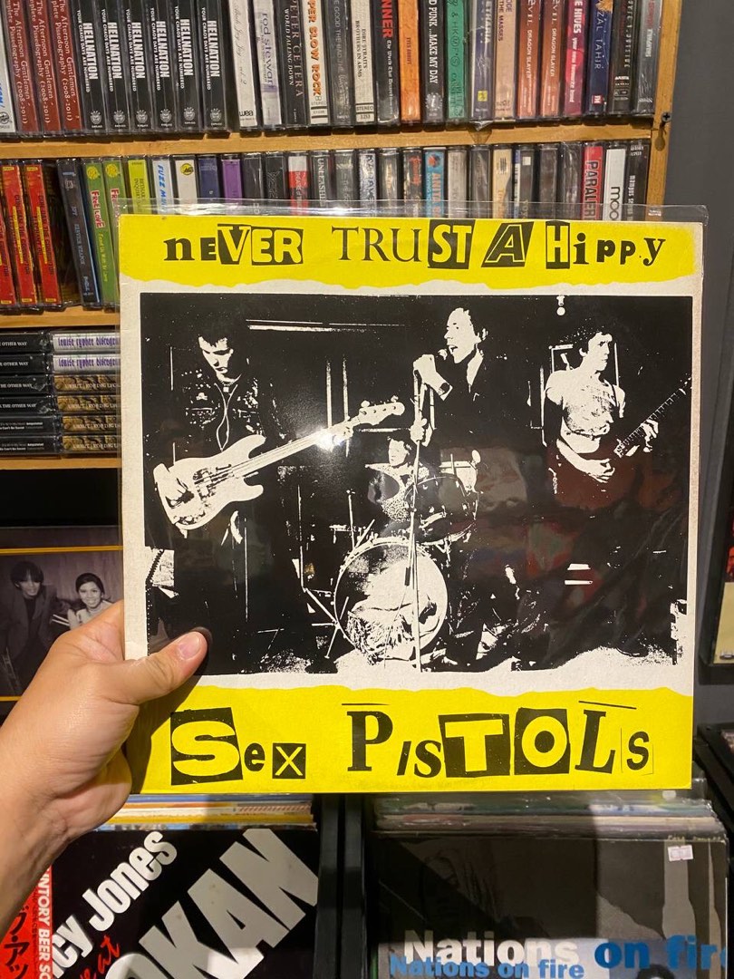 Sex Pistols – Never Trust A Hippy Lp Vinyl Piring Hitam, Hobbies