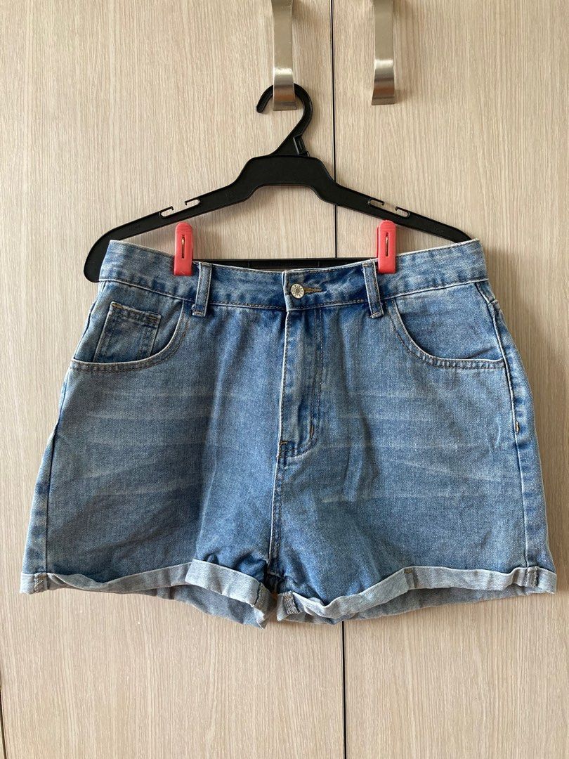 SHEIN Rolled High-Rise Denim Shorts (Category: Shorts) located in Quezon City. Submitted by dishii (Listing ID 1209885204, Image 3). Description: New! SHEIN Rolled High-Rise Denim Shorts Size: Large Washed but never worn, for fitting only RFS: Too small for me MOP: BDO, GCash.