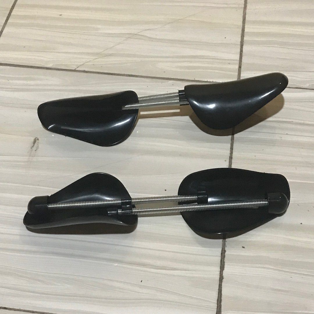 Shoe Tree spring type 2 pairs, Men's Fashion, Footwear, Casual Shoes