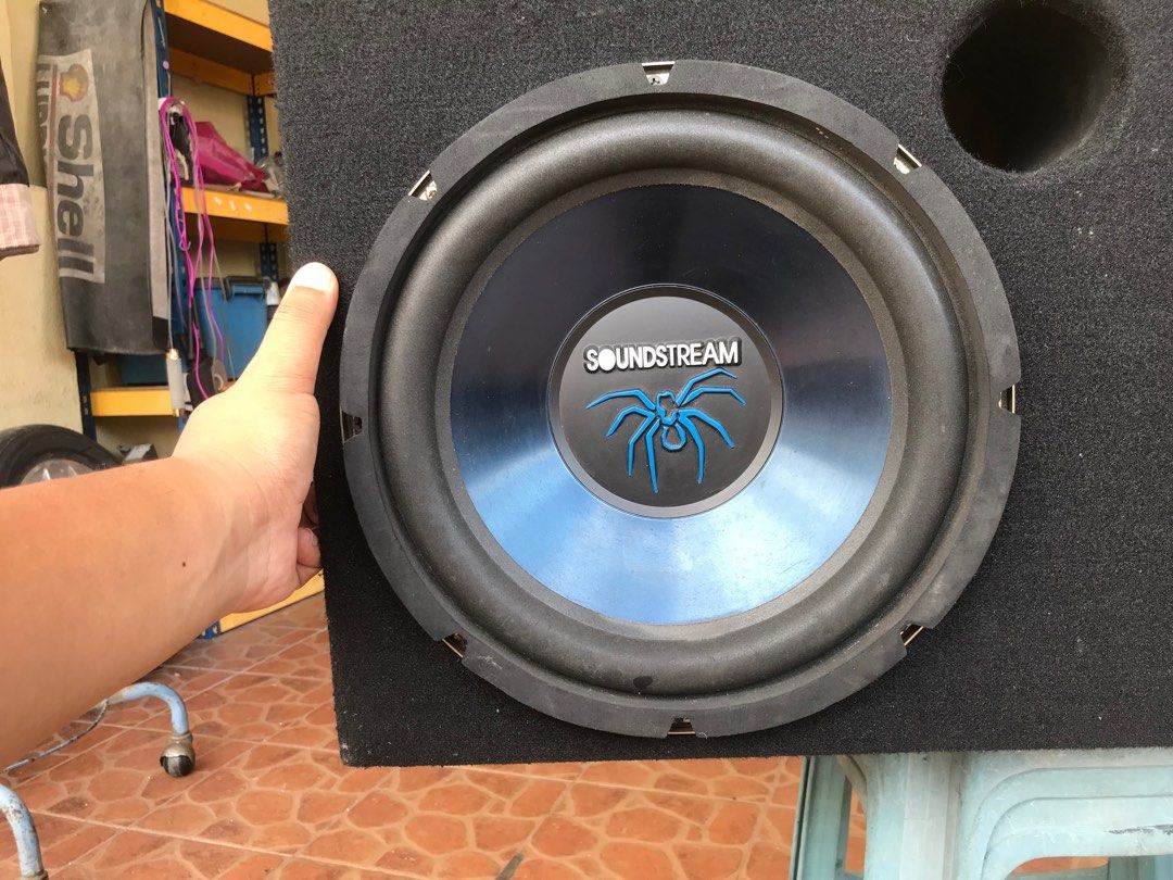 Soundstream woofer hot sale