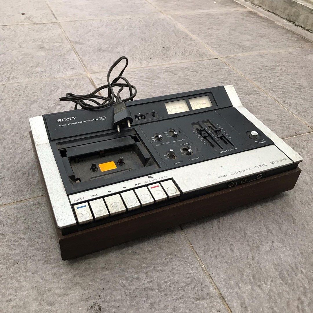 Tape deck sony jadul, Antik, Lainnya di Carousell