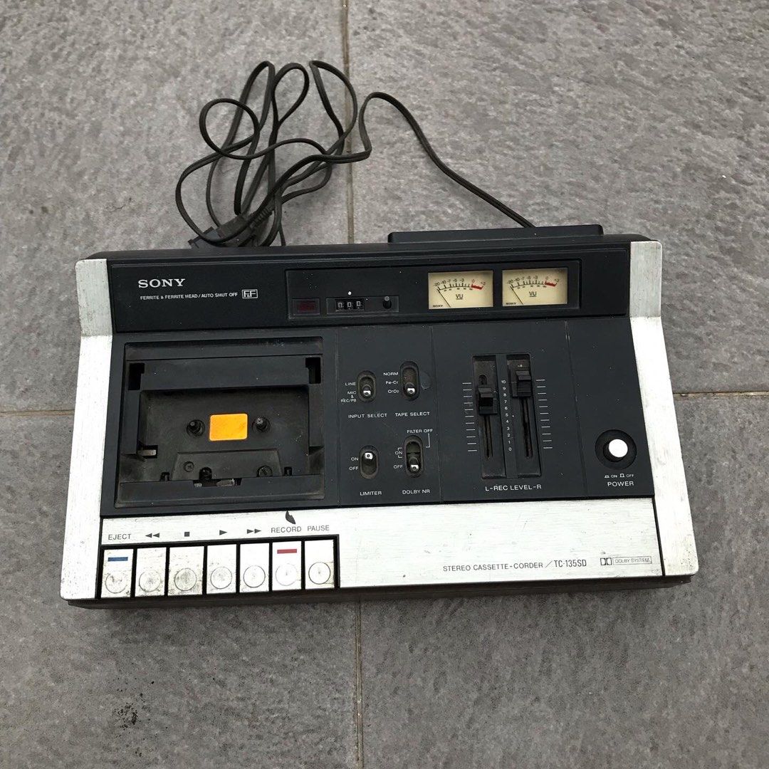 Tape deck sony jadul, Antik, Lainnya di Carousell