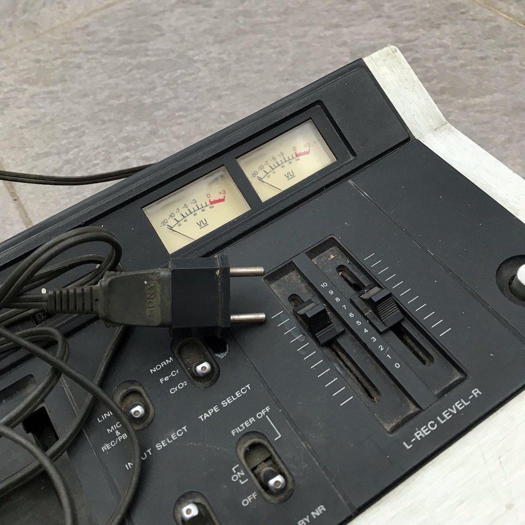 Tape deck sony jadul, Antik, Lainnya di Carousell