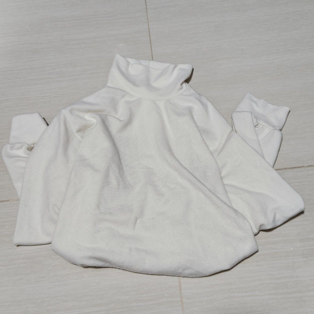 White turtleneck deals uniqlo