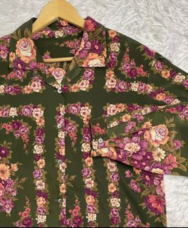 (Category: ) located in . Submitted by lilee.closet (Listing ID 1209884062, Image 1). Description: .
