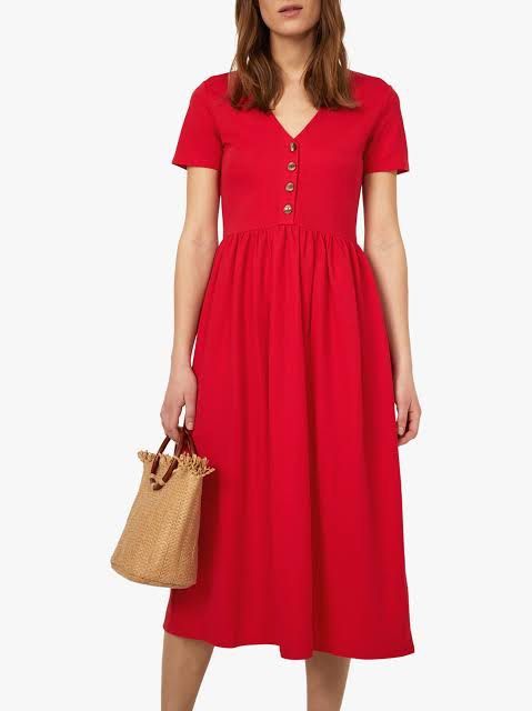 WAREHOUSE Bright Red Cotton Midi Dress (Category: Dresses) located in Quezon City. Submitted by tinsey (Listing ID 1209521809, Image 1). Description: Cotton, Stretchy fabric Auspicious color to wear for Chinese New Year 🧧 ORP: Php2,599 Fit measurements— Bust: 34-36in Waist: 28-30in Hips: 36-38in.