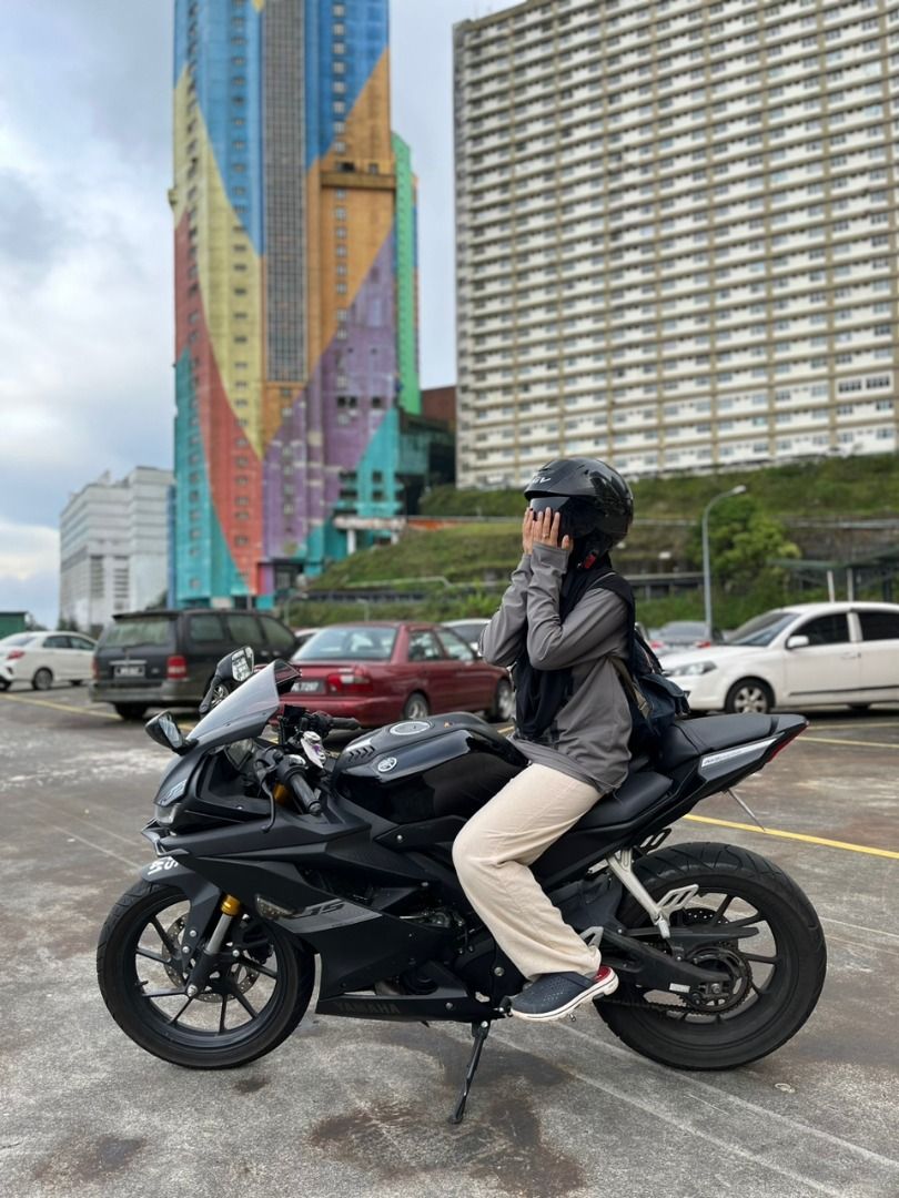 R15 black deals 2021