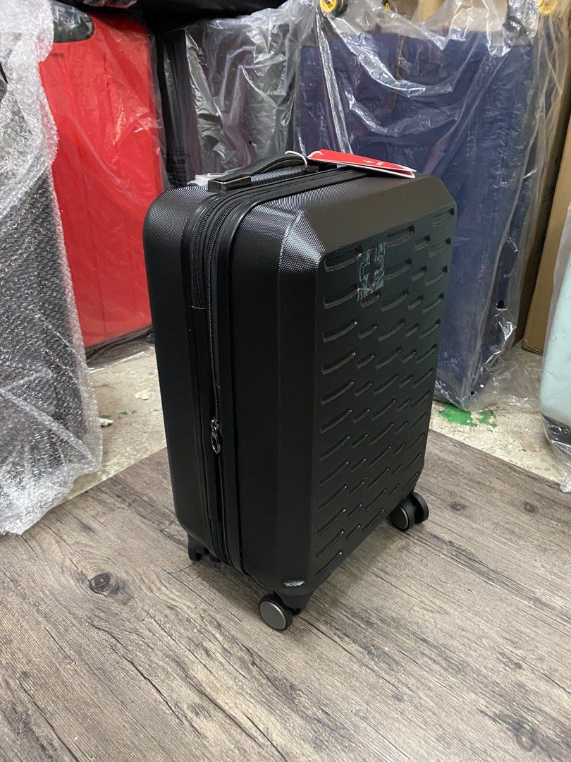 20 22 SWIZA 8 wheels spinner luggage suitcase baggage