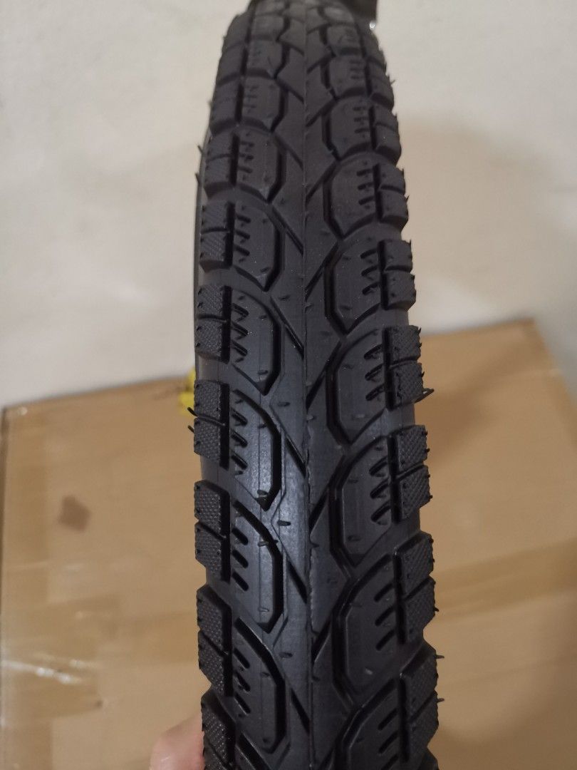 20x2 125 tire