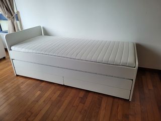 (Category: ) located in . Submitted by erwannt (Listing ID 1210085340, Image 1). Description: .