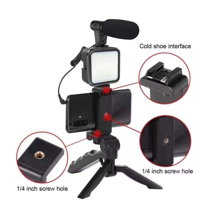 5in1 AY-49 Live Streamers kit tool (Category: Mounts & Holders) located in Mandaluyong City. Submitted by shopmla (Listing ID 1210196004, Image 2). Description: 5in1 AY-49 Live Streamers kit tool Php 480. *Mini Vlog microphone *Photography Lamp LED Video Light Connector *Mobile Phone / Cam clamp *Tripod monopod *Bluetooh Remote Sf applies Gcash Bpi family.