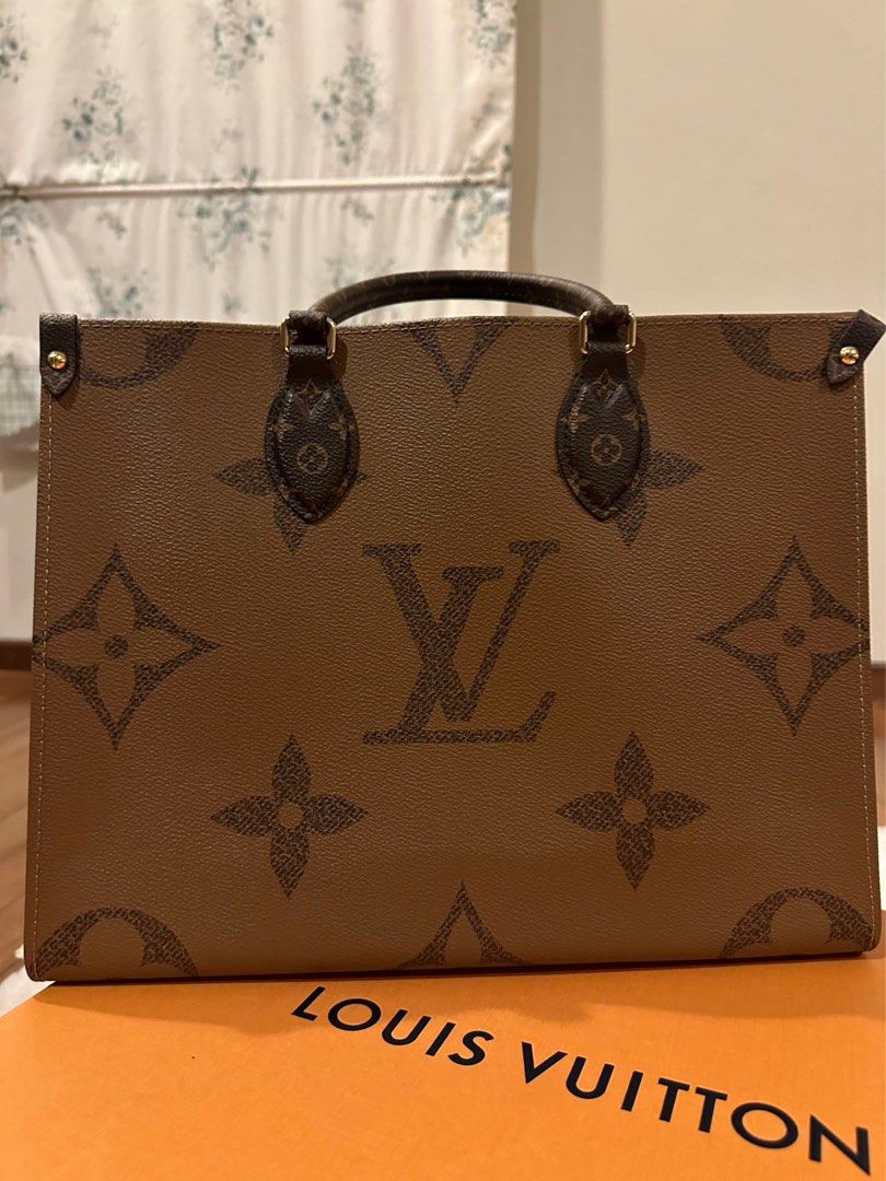 🔥 Authentic LV ON THE GO MM 🔥, Luxury, Bags & Wallets on Carousell