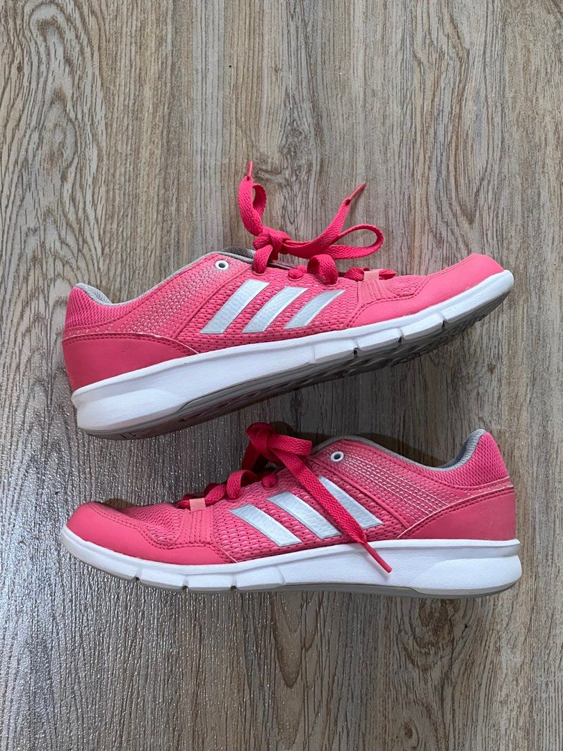 womens nike hot pink running shoes