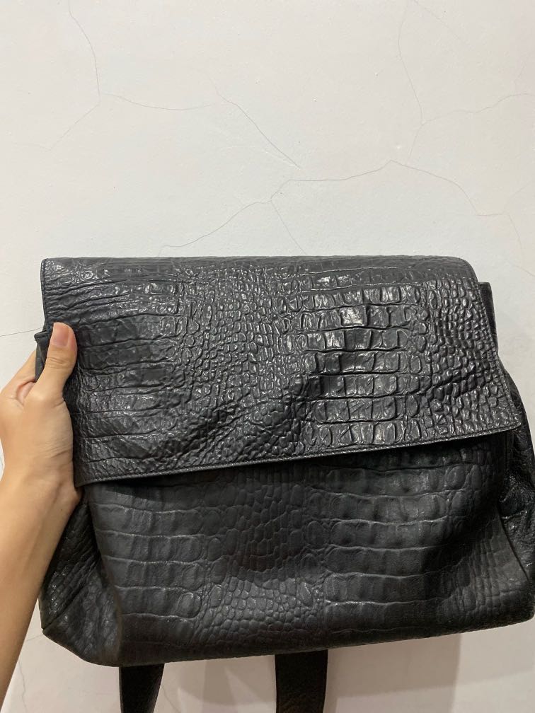 aesthetic pleasure, Women's Fashion, Women's Bags & Wallets on Carousell