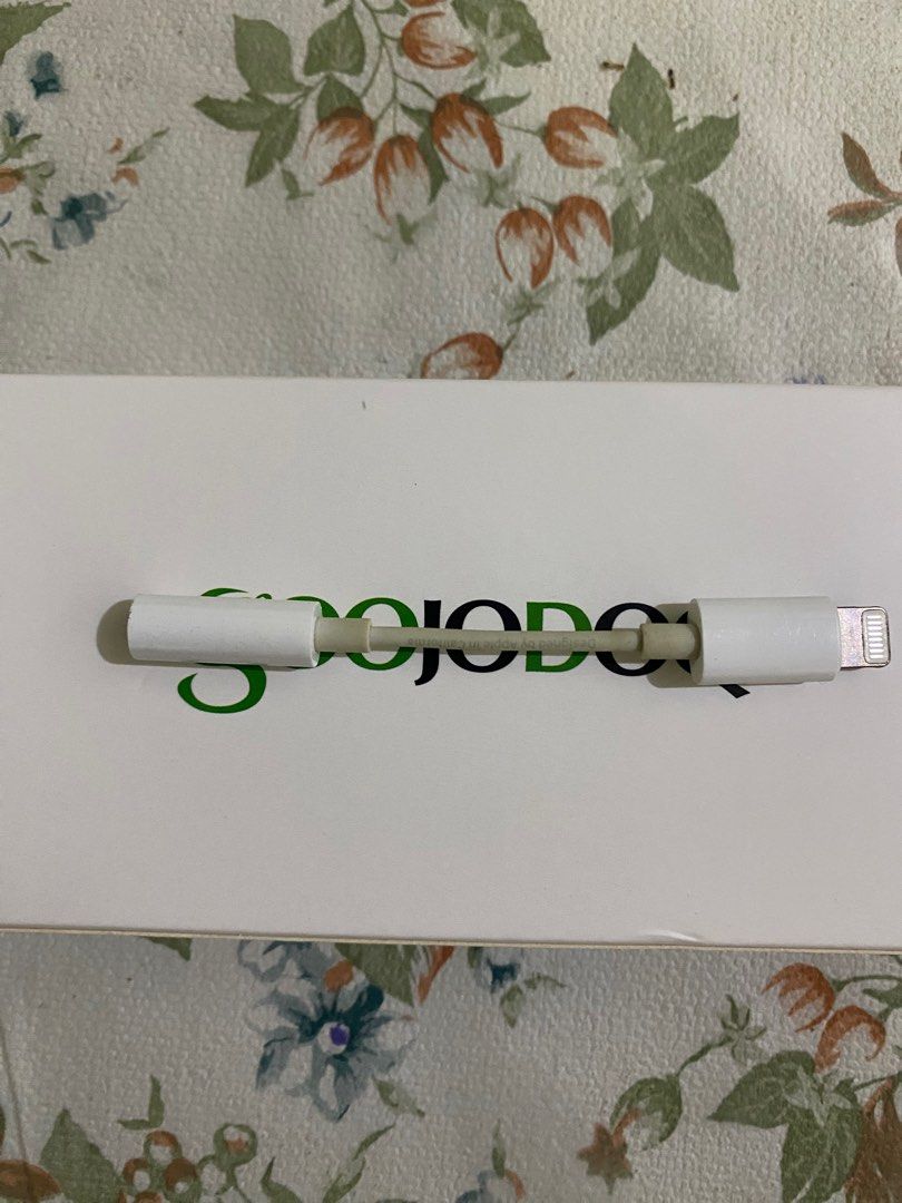 Apple lightning to 3.5 mm headphone jack adapter, Audio, Other Audio