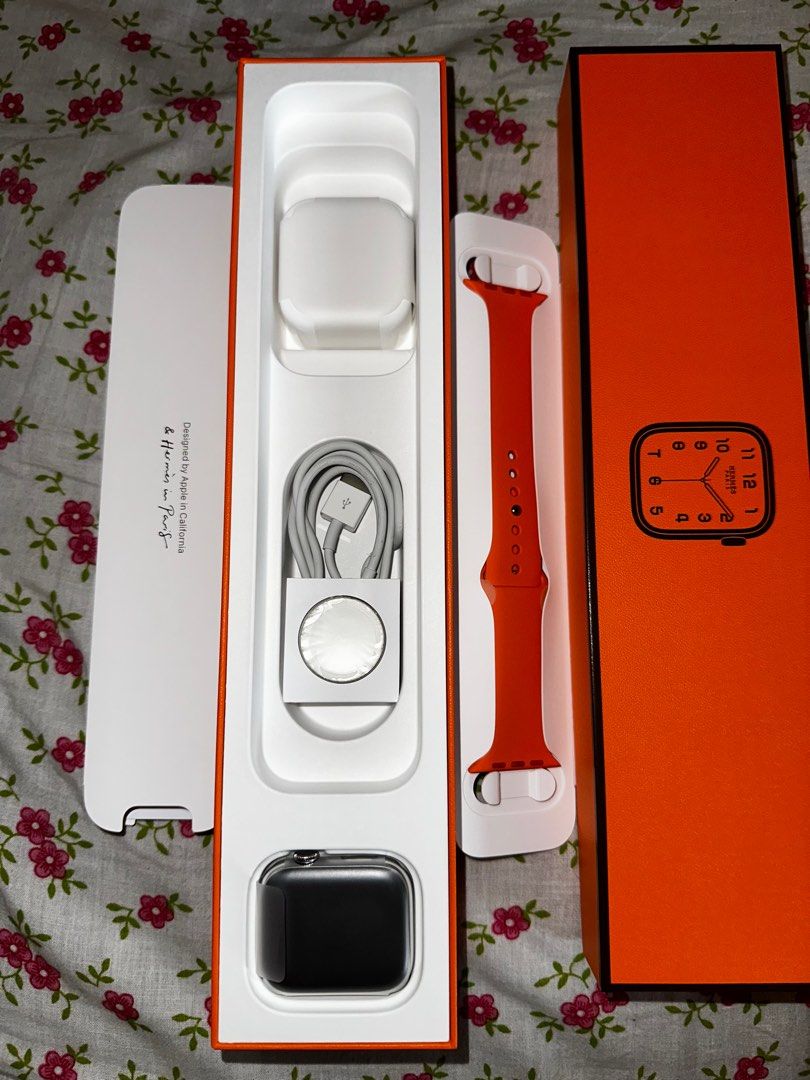 Apple Watch Series 6- Hermes 44mm AppleCare plus