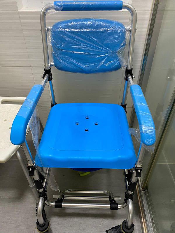 Assistive Toilet seat for impaired mobility, 健康及營養食用品, 牙套，支撐器和保護器