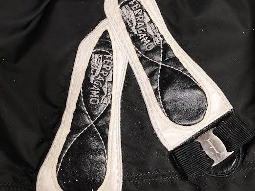 Authentic Salvatore Ferragamo Bag (Category: Luxury Bags & Wallets) located in Rizal. Submitted by SummerPeaCloset (Listing ID 1210095447, Image 2). Description: authentic salvatorre ferragamo bag 2-way bag Print is a little powdery, hence; selling super low.