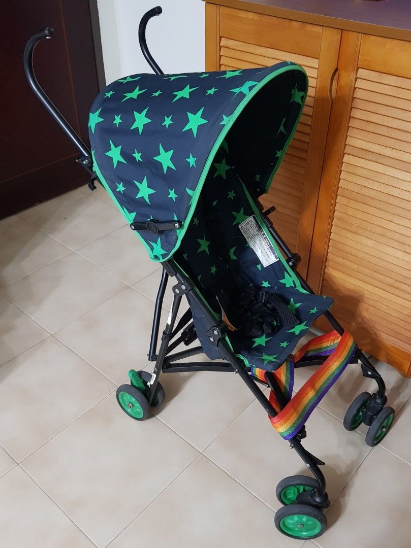 Babies R us Stroller/Pram with broken strap, Babies & Kids, Going Out