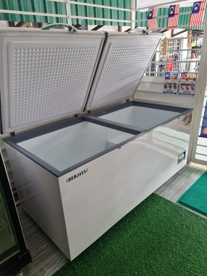 BERJAYA CHEST FREEZER 1000L R290A, TV & Home Appliances, Kitchen