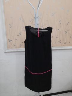 Black dress - pink stripes