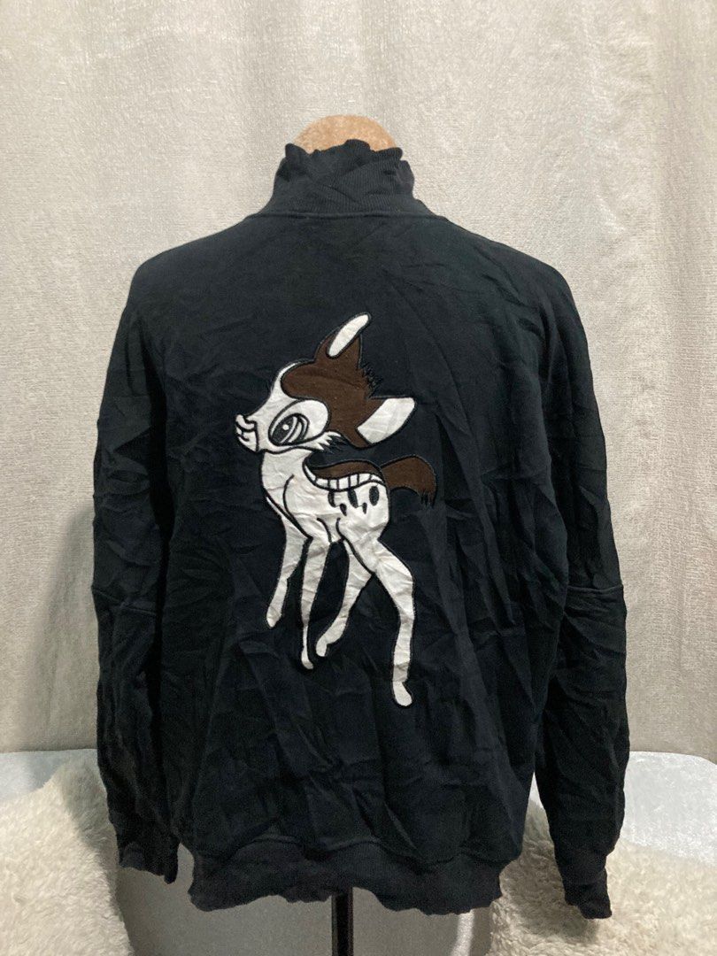 Black Turtle Neck Sweater (Category: Coats, Jackets and Outerwear) located in Alaminos. Submitted by gabraph (Listing ID 1210191869, Image 1). Description: Can fit from S to M No issue Super thick fabric .