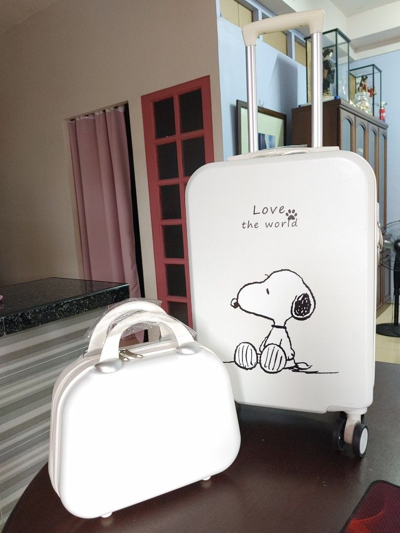 Snoopy luggage 2025