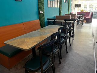 Cafe table n chair