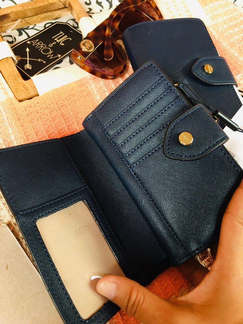 Calvin klein bifold wallet, Women's Fashion, Bags & Wallets, Wallets