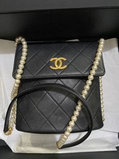 chanel hobo pearl