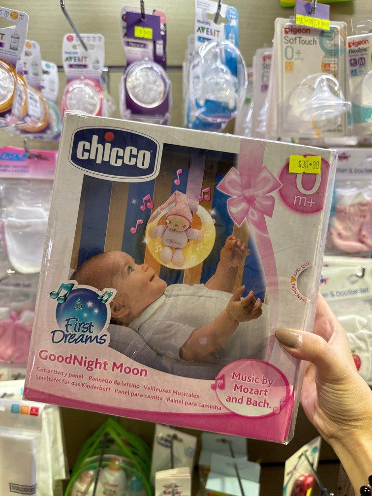 Chicco Next2Dreams Baby Mobile With Music Box For