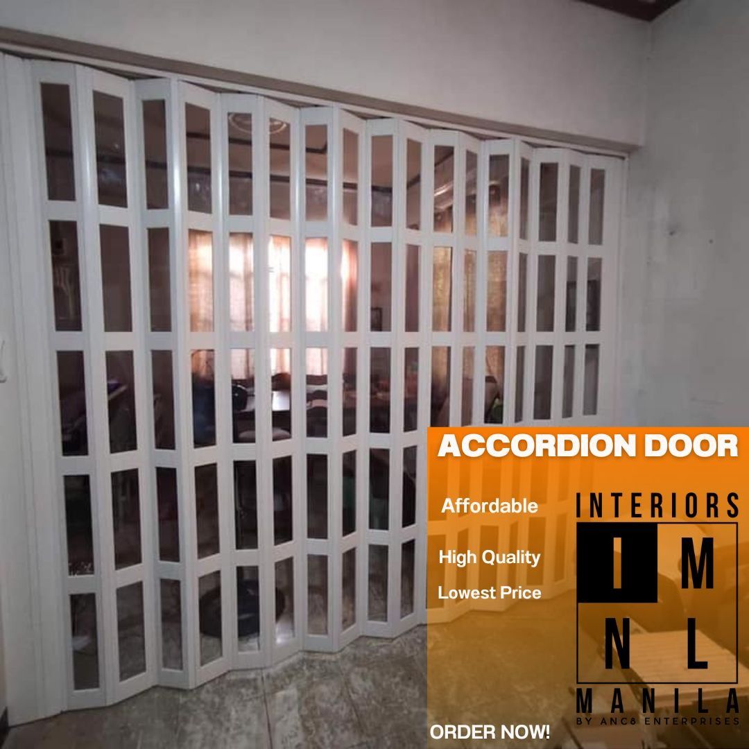 accordion door with key lock