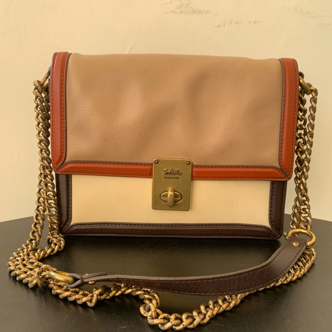 Coach Hutton Shoulder Bag In Colorblock, Barang Mewah, Tas & Dompet di