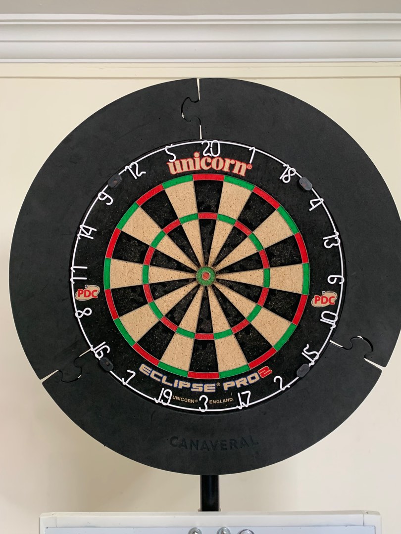 Dart board with stand. Unicorn eclipse Pro 2., Sports Equipment, Other