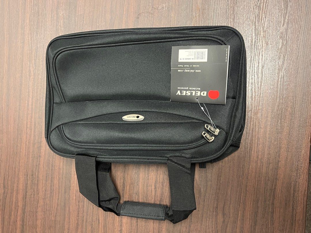 delsey reporter bag