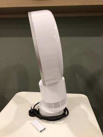 Dyson air multiplier am06 table fan deals