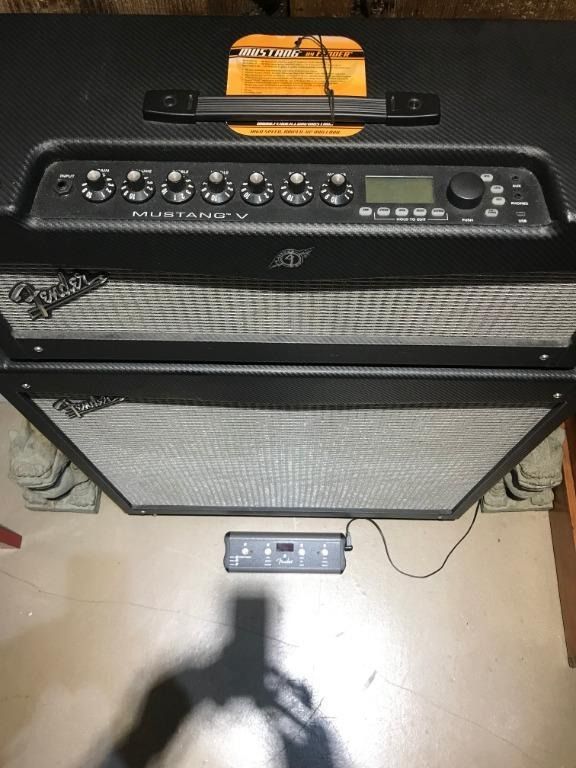 Fender Mustang V (1/2 Stack) Guitar Amplifier, 興趣及遊戲, 音樂樂器 & 配件, 樂器