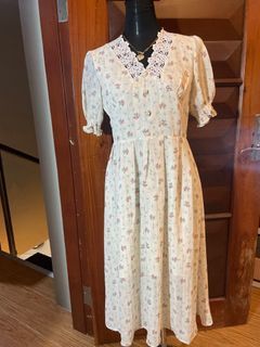 Floral aesthetic lace dress Pearl buttons