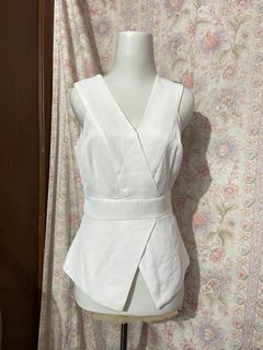Frazier boutique formal vneck top white blouse wrap cross pomelo zara h&m bershka stradivarius