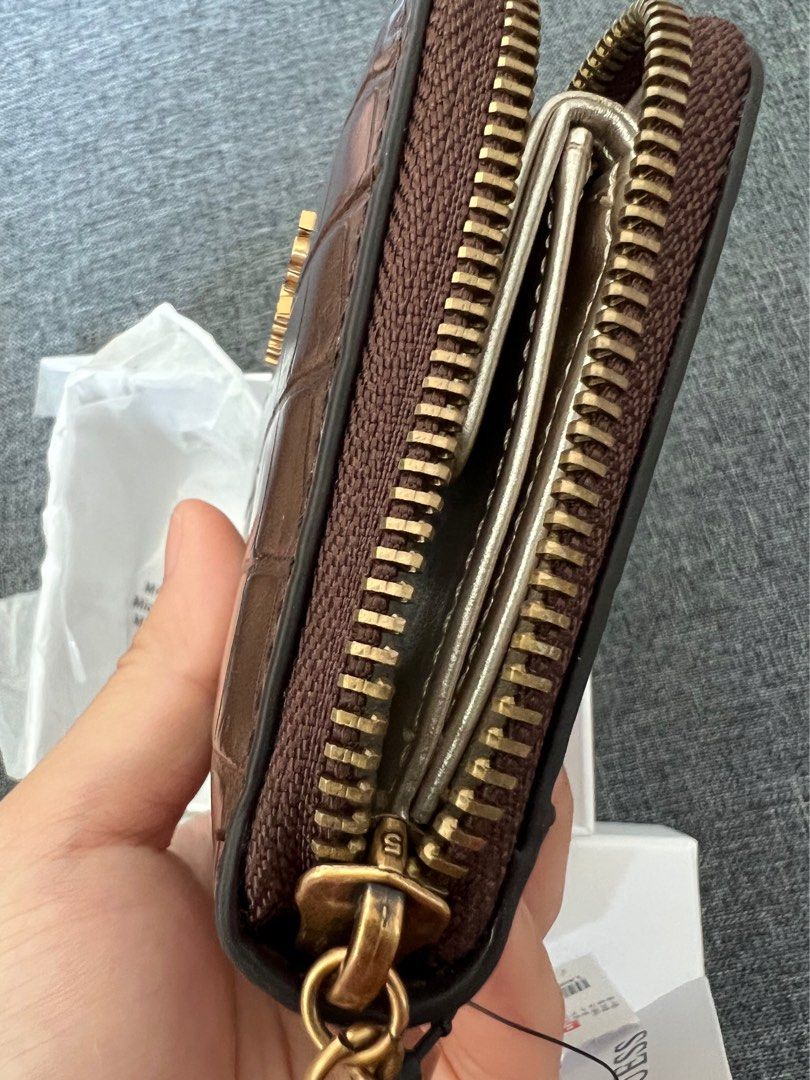 guess chain zip organizer