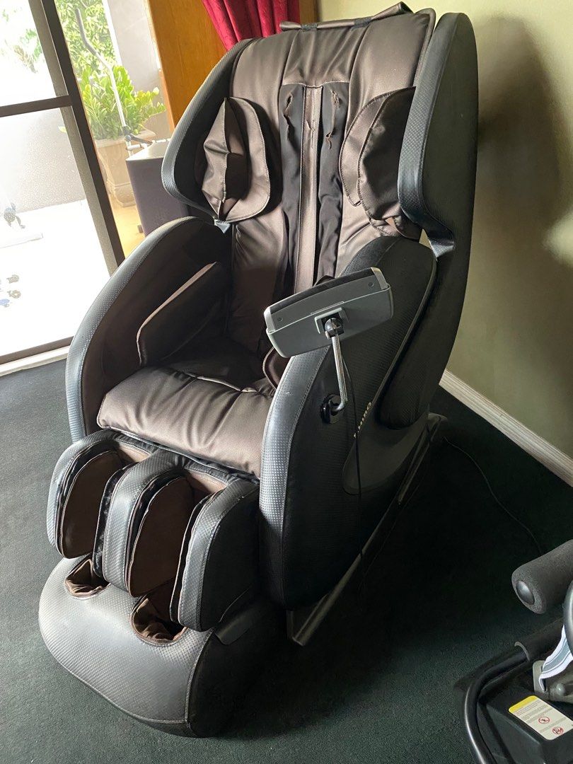 HIRO HiSOAR 2.0 Massage Chair, Health & Nutrition, Massage Devices on