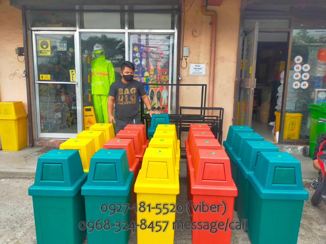 hooded trash bin large, Furniture & Home Living, Cleaning & Homecare