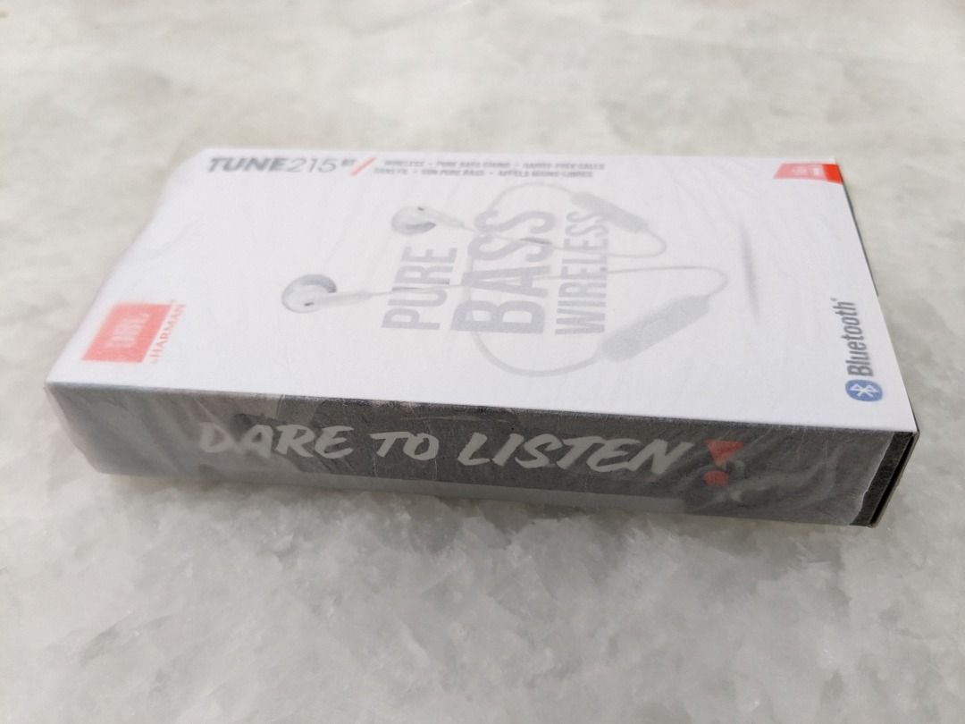 JBL tune 215, Audio, Headphones & Headsets on Carousell