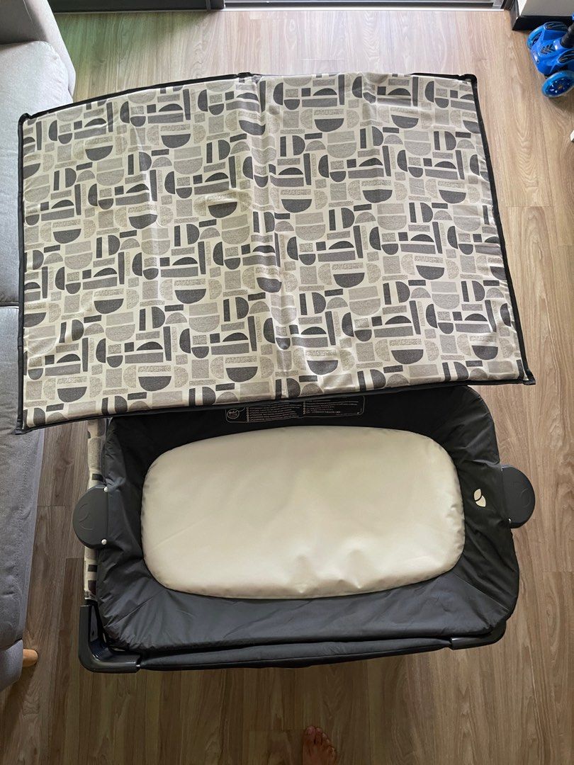 Joie Travel Cot/ Playpen, Babies & Kids, Baby Nursery & Kids Furniture