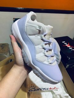 Jordan 11 low pure violet