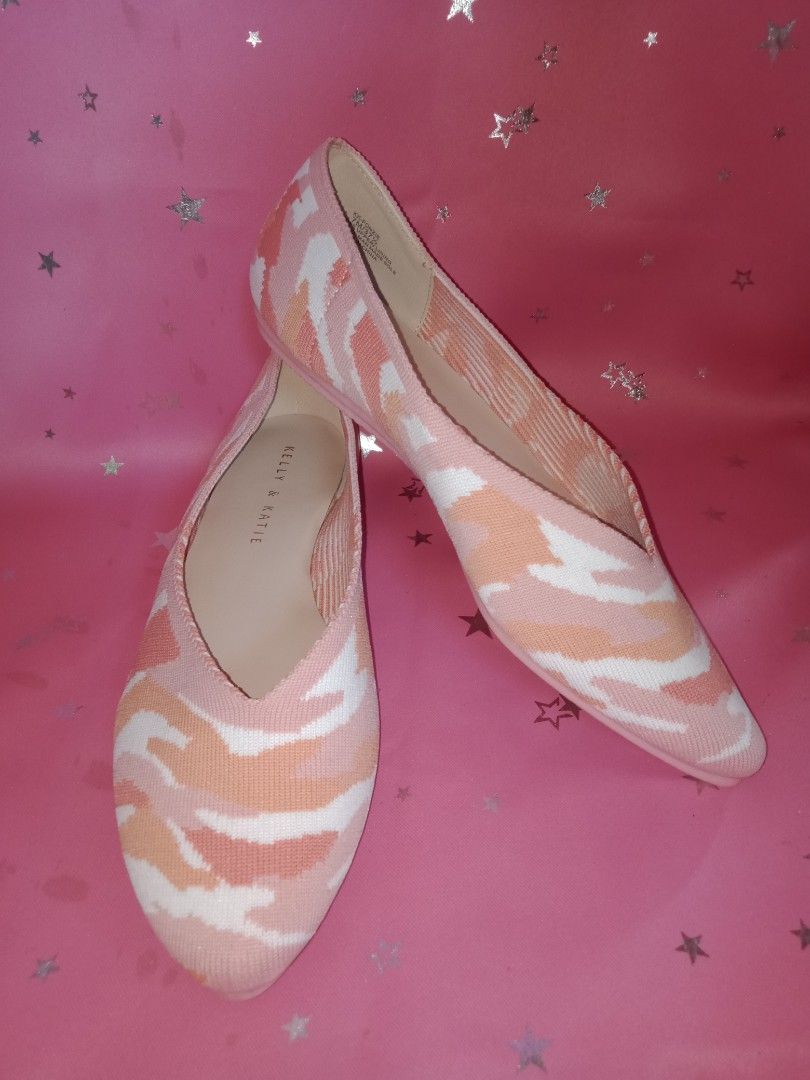 Kelly and katie hot sale flat sandals